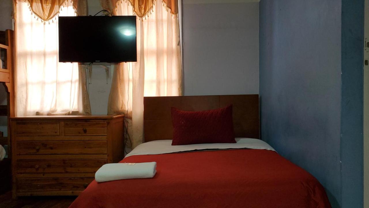 Hostal Bolivar Inn Quito Luaran gambar